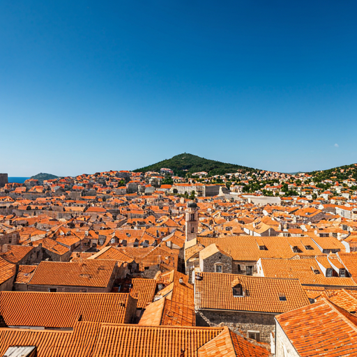 Pogled na stare gradske krovove Dubrovnika